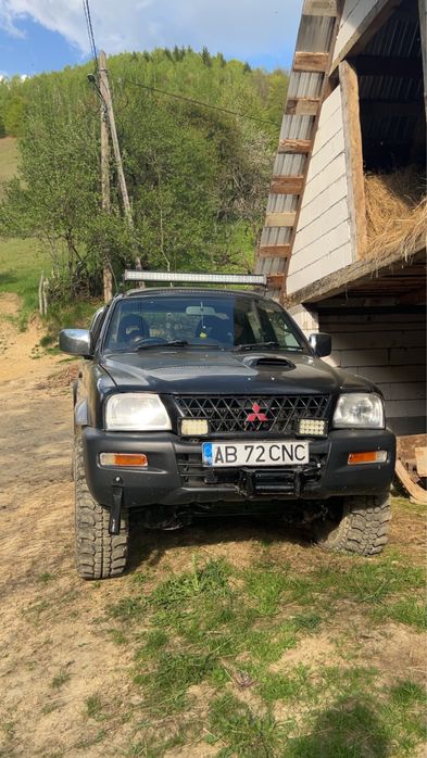 Vând mitsubishi l 200 an 2003 , motor 2,5  pompă electronică
