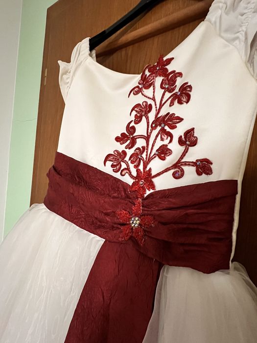 Rochie fetita mireasa mica, deosebita, impecabila. Evenimente speciale