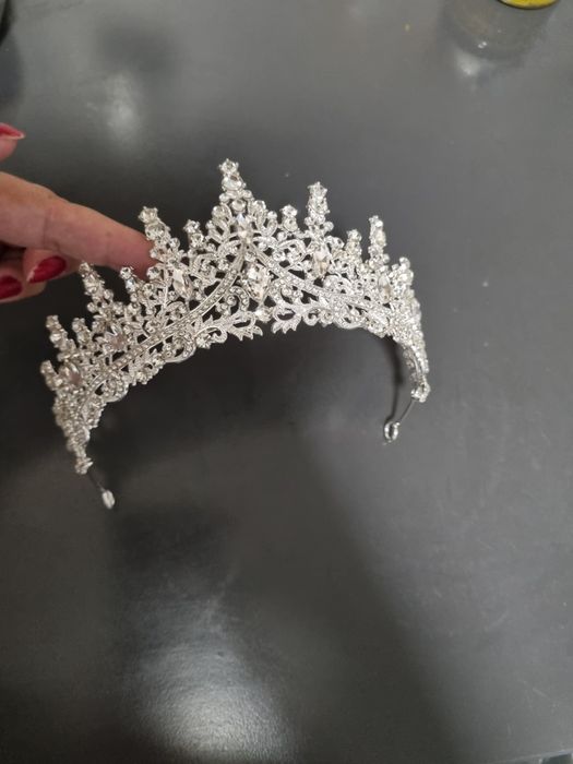2 Rochii de mireasa in 1 ( cu trena detașabilă)+ voal+diadema 920 lei