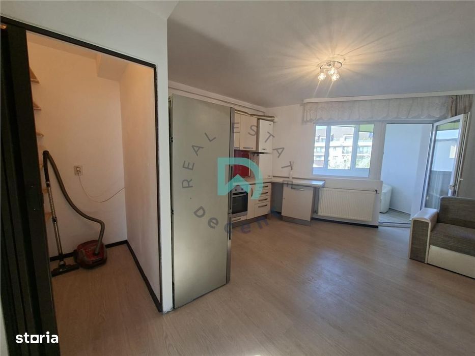 Apartament 2 camere  tip studio, Tractorul, intermediar, loc de parcar