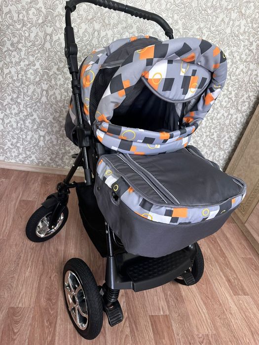 Продам детскую коляску
