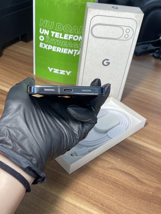 Google Pixel 10 Pro XL • 256 GB • Black