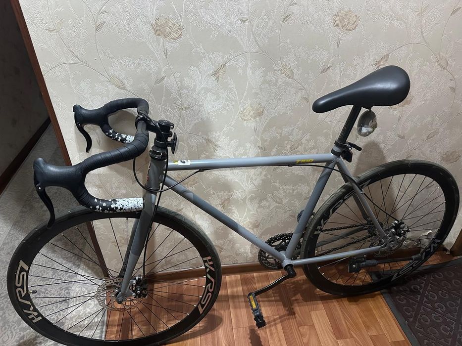 Велосипед шоссейный