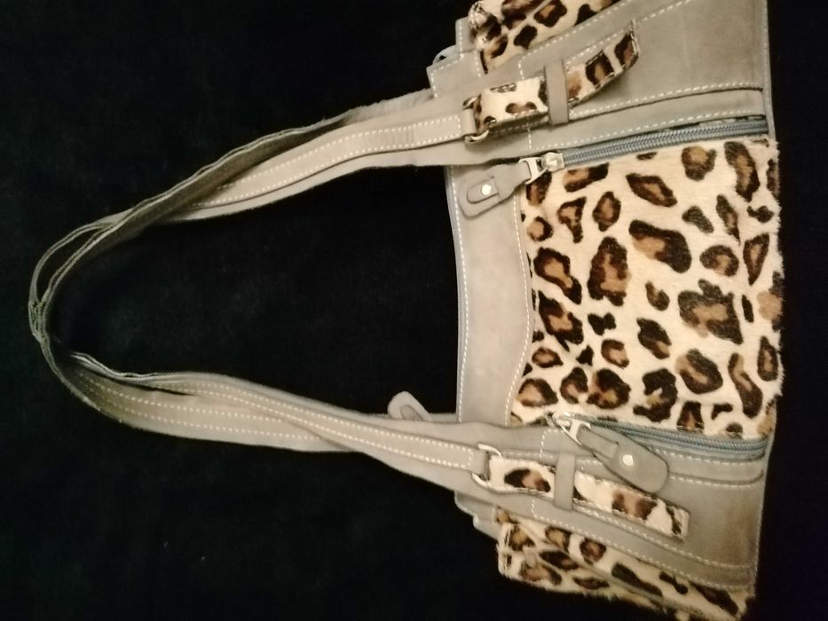 Valentino- дамски чанти от естествена кожа