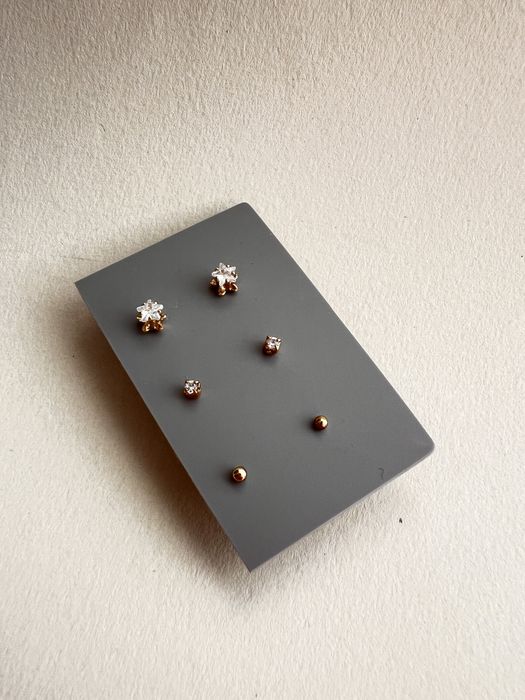 Обеци- декоративна бижутерия