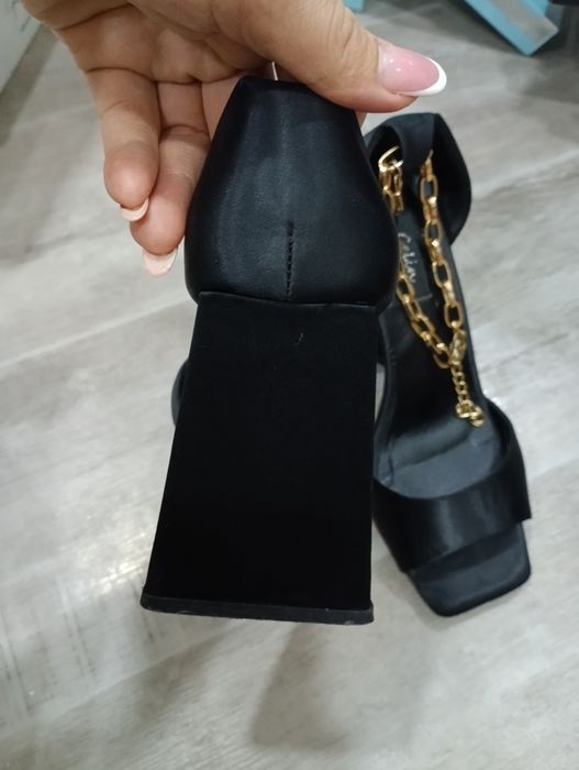 Босоножки 37 размер черный