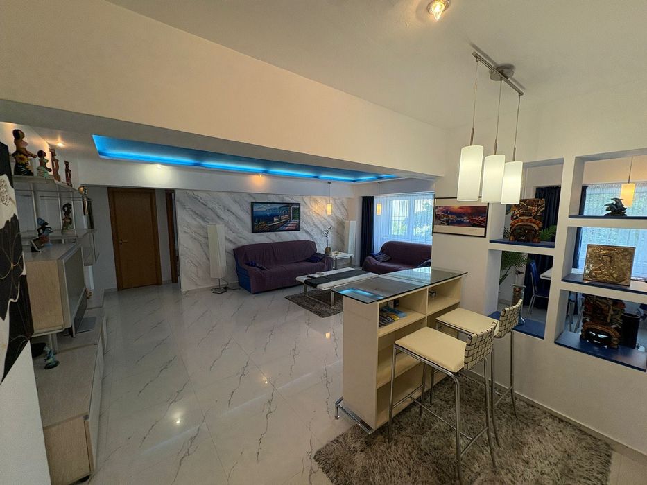 Închiriez apart bd Unirii Fântâni 3 camere ,sunt proprietar