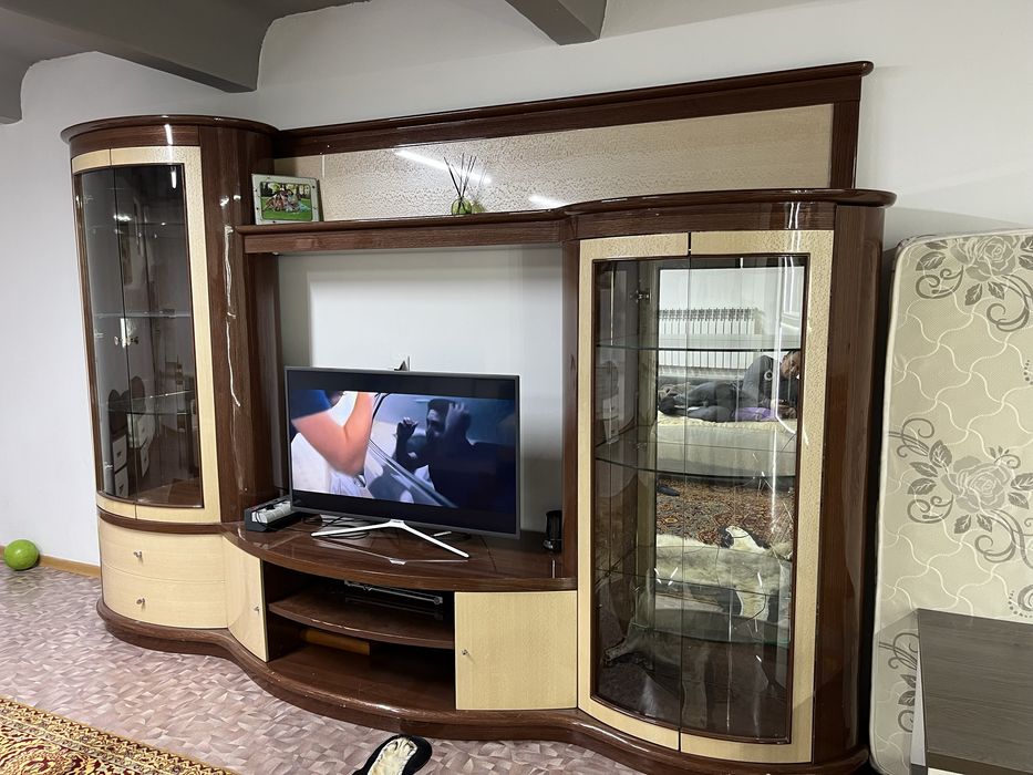 Горка/стенка для гостинной