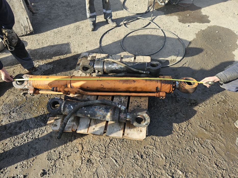 Продам гидроцилиндор