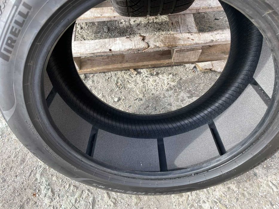 285/40/19 Pirelli PZero Winter TO Elect PNCS Dot 2022 TESLA S Нови