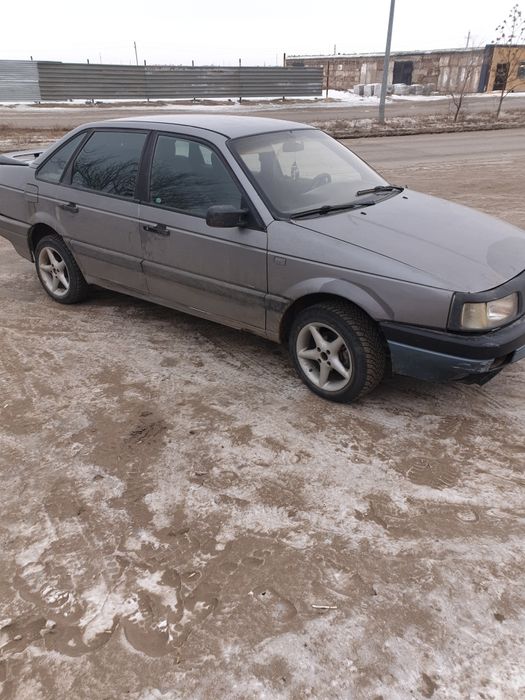 Продам пассат б3 корбиратор 1.8