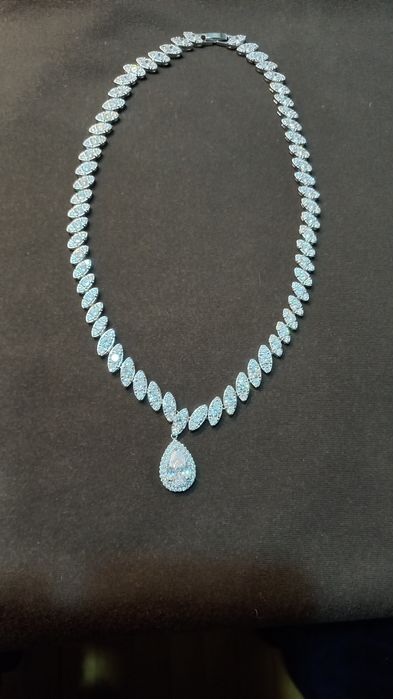 Колье с цирконами