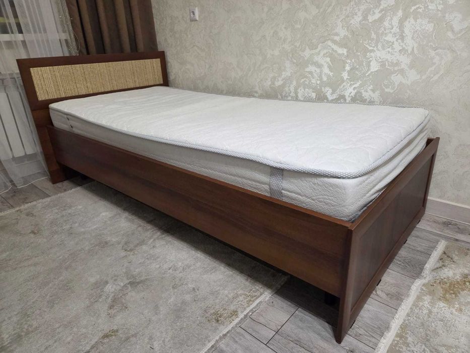 Кровать подростковая 90*200 б/у