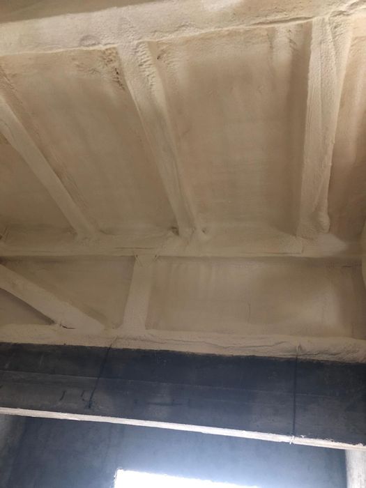 Izolatie Spuma Poliuretanica acoperiș si pod. Firma+Garanție 20 ani.