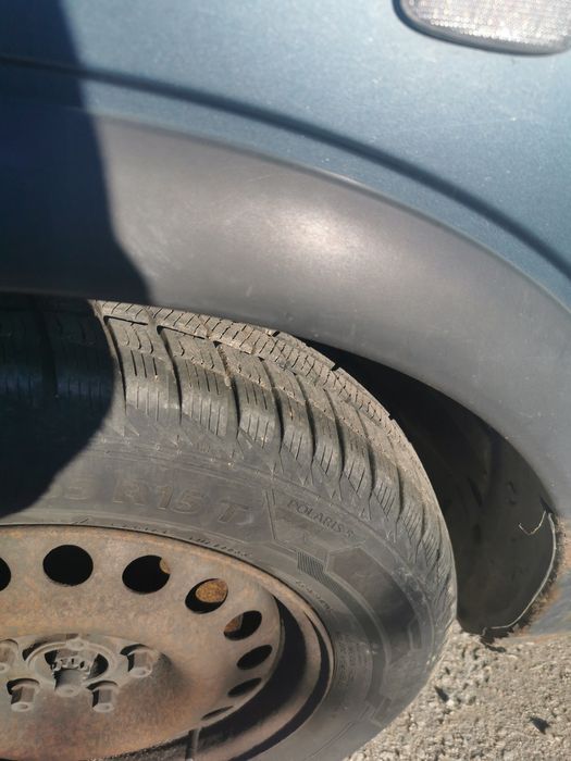 Опел Зафира  цял или по договаряне с газов инжекцион и комплект гуми