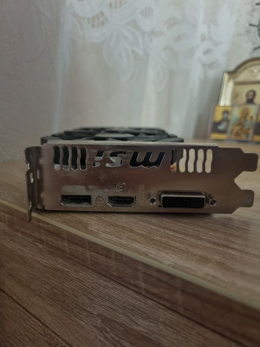 Vând MSI Nvidia GeForce Gtx 1060 3gb.