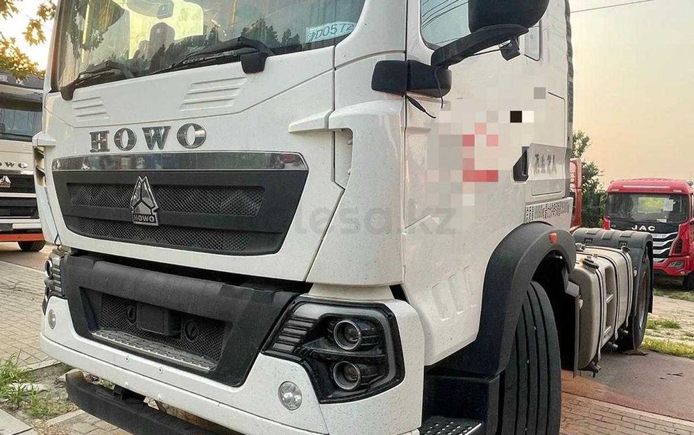 Тягач Howo 6X4 2021