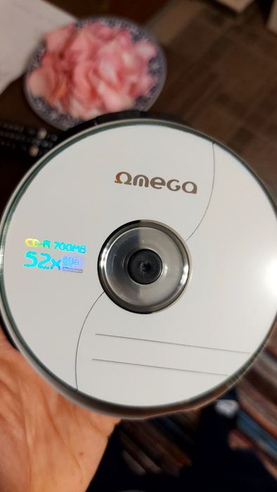 CD OMEGA 700 MB 52X   100 BUC