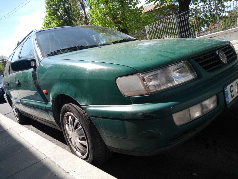 Фолксваген Пасат Б4 комби 1.8 90 к.с.