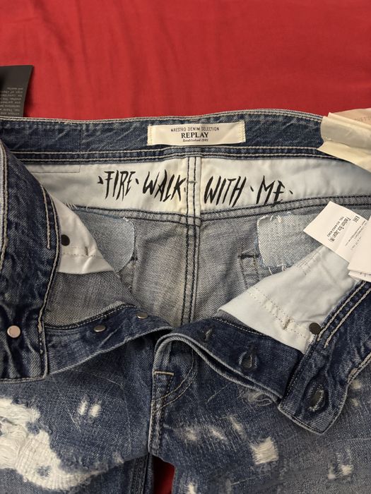 Мъжки дънки Reply