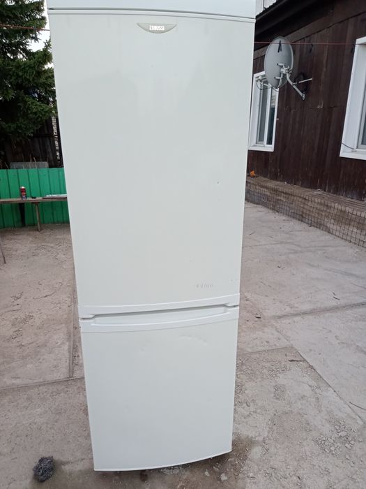 Продам холодильник zZANUSSI
