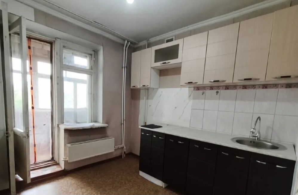 продам 1-ком. 38кв. 3мкр. 2-этаж