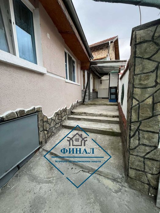 Продава се Къща в Шумен, Топхане - 70 кв.м за 1093 €/кв.м - Снимка #1
