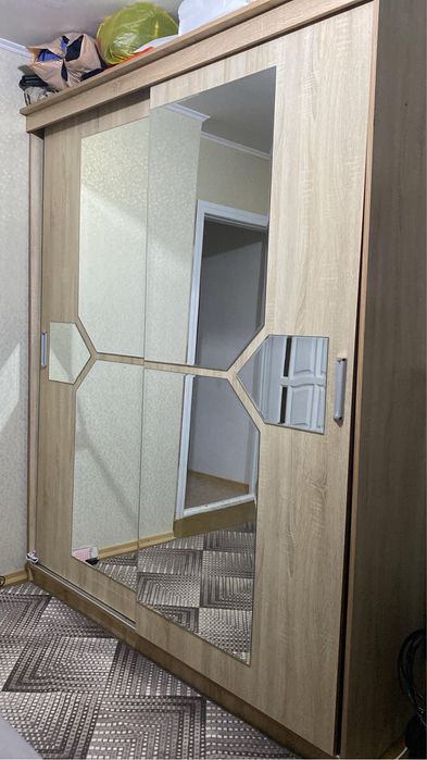 Шкаф большой продается