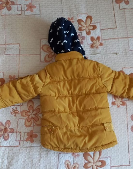 Продам детскую куртку.