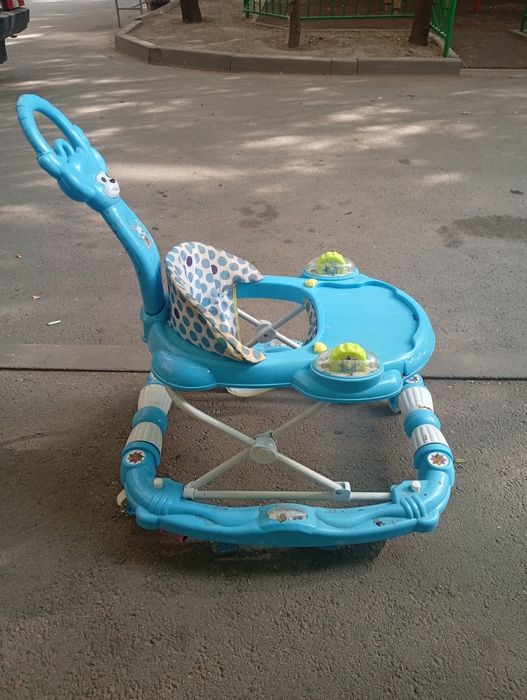 Детская каталка, б/у