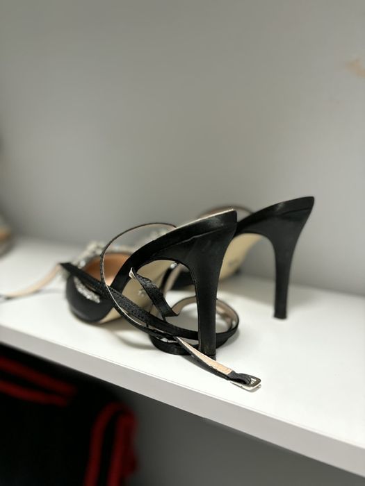 Чисто нови дамски обувки