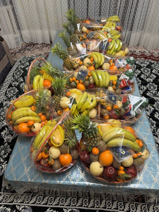 Mevali savat korzinka / shirinlikli, ichimliklardan savat korzinka