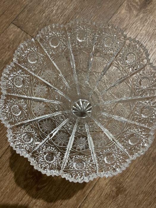 Продам вазочку хрустальную