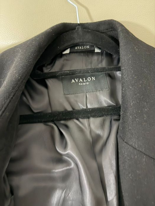 Пальто черного цвета