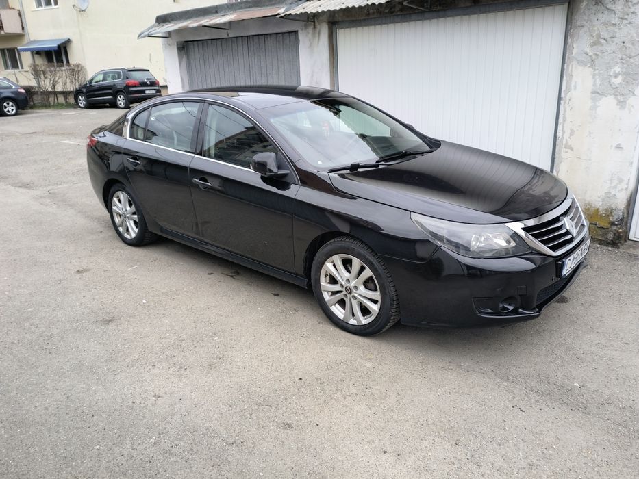RENAULT Latitude 2011 — imagine 3