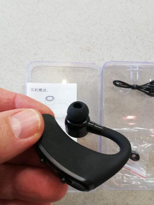 Блутут слушалка нова