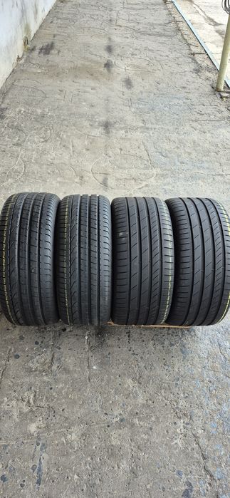 4 anvelope vara,fata Pirelli 245/35/20,spate Kumho 275/30/20.Pretul este pe bucata.