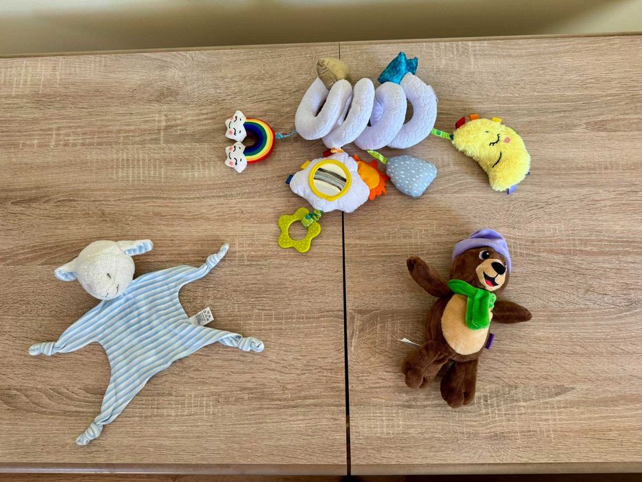 Лотове от играчки за бебе