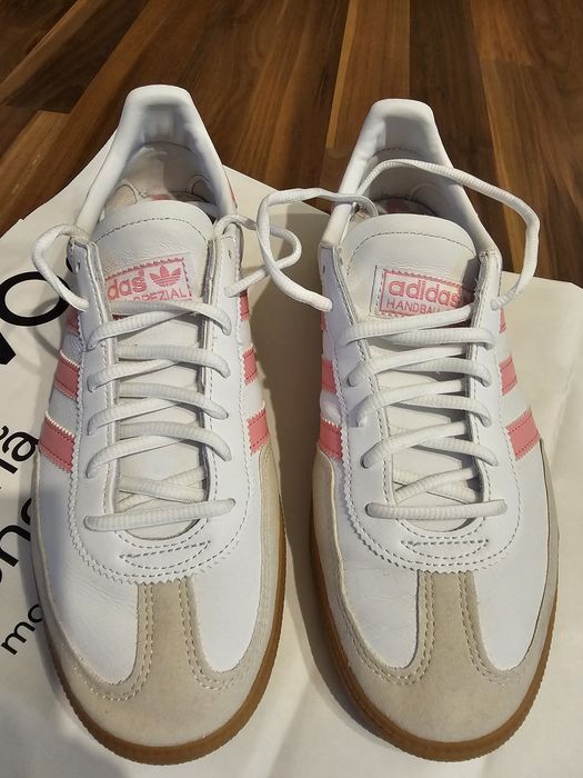 Vand Adidas Spezial dama