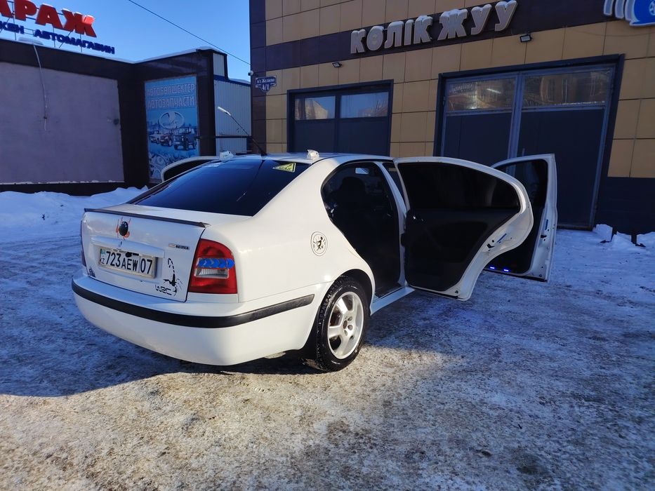 Легковой автомобиль