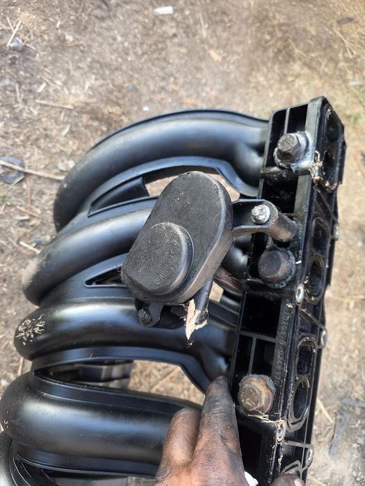 Колектори за Mercedes om 6 4 7 5 цилиндъра