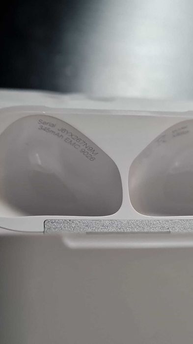 Apple airpods 4-Active Noise Cancelling