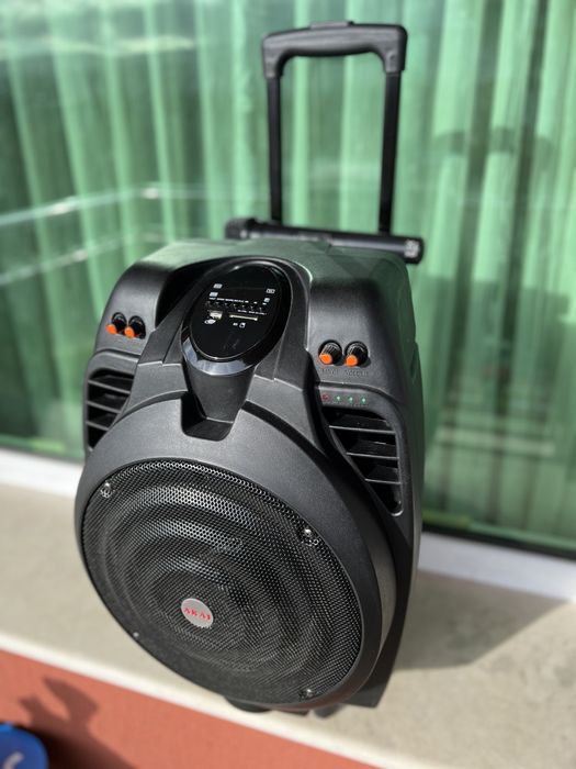 Преносима тонколона Akai SS023A-X10, Черна