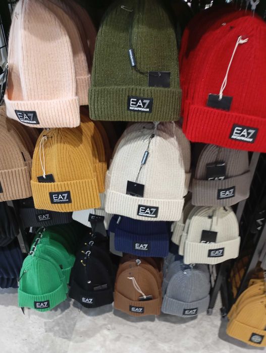 The North Face Висококачествена многоцветна зимна шапка Унисекс