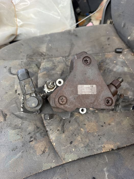 Оригинална ГНП Помпа Високо Налягане за Mercedes Sprinter W906, Vito W639 2.2 CDI BOSCH