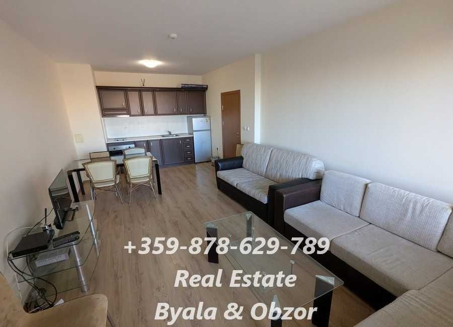 Тристаен апартамент с морска гледка + паркоместо в подземен гараж