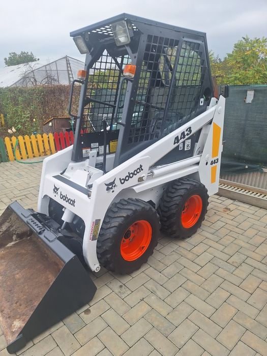 Miniincarcator bobcat 443