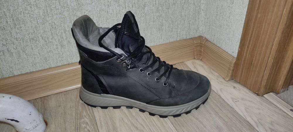 Демисезонные ботинки ECCO 37 размера