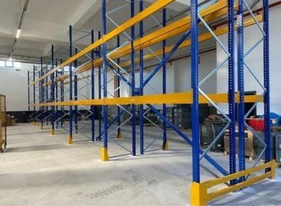 Vand rafturi metalice