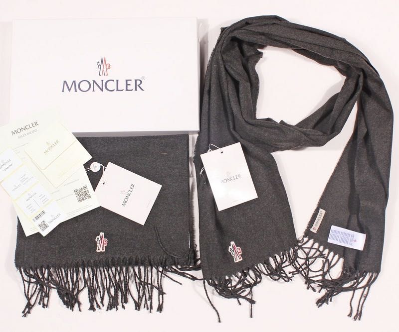 Луксозен подаръчен комплект шал markovi shalove маркови шалове lux